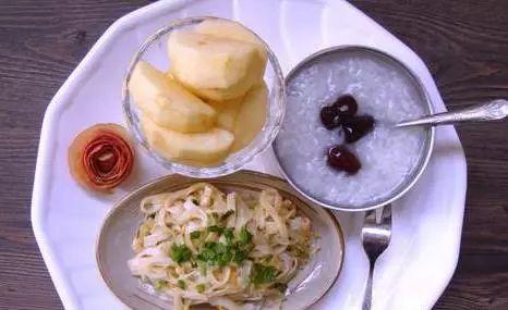 成人沉浸式起床做早餐视频