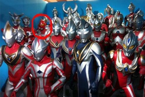 奥特曼变身成人形教学视频,揭秘变身奥秘与技巧